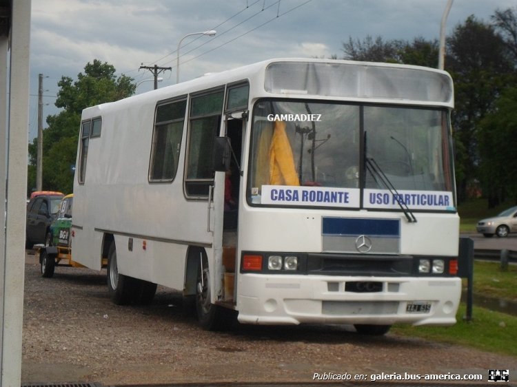 Mercedes-Benz OF 1214 - Ei-Var - Particular
J.080313 - XAJ 615

Foto: "Truku" Hanessián
Colección: Charly Souto

Palabras clave: Eivar - Particular