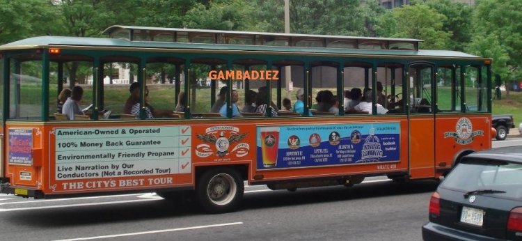 OLD TOWN TROLLEY TOURS
Foto: Sr. Julio Rodríguez
Colección: Charly Souto 
Palabras clave: OLD TOWN TROLLEY TOURS