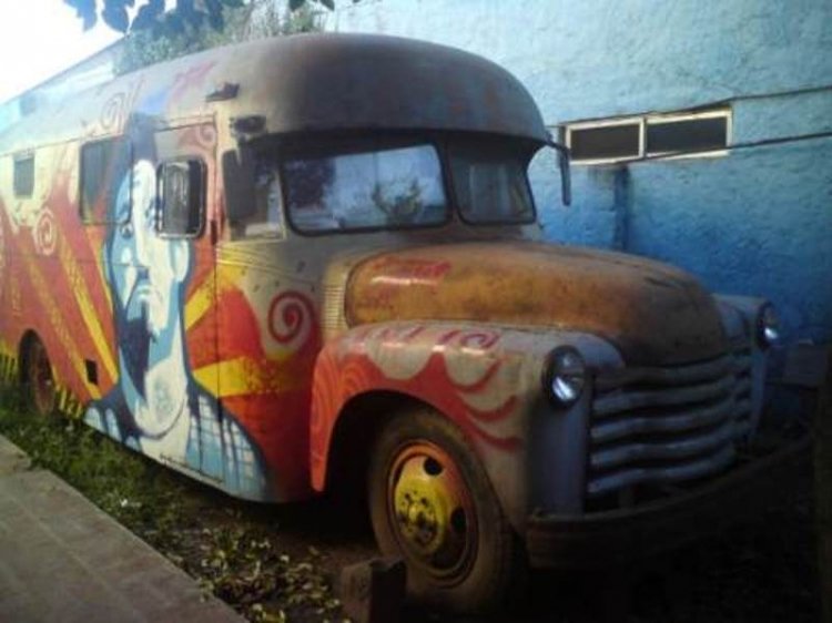 MOTORHOME
http://galeria.bus-america.com/displayimage.php?pos=-13501
Foto tomada de:www.mercadolibre.com.ar
Palabras clave: MOTORHOME