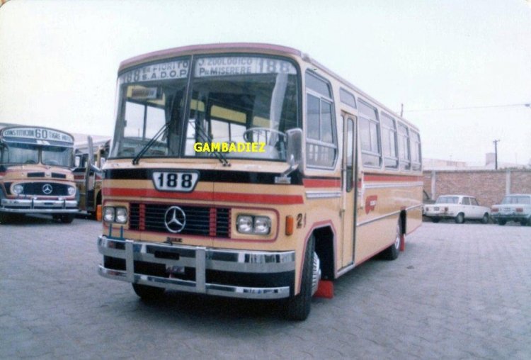 EXP. CARAZA - EX 21
http://galeria.bus-america.com/displayimage.php?pos=-14530
Foto: Carrocerías A.L.A./Sr. Carlos
Colección: Charly Souto 
Palabras clave: EXP. CARAZA - EX 21
