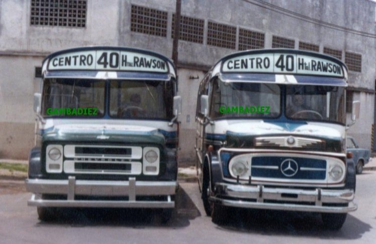 20 DE JUNIO - EX 75 y 80
http://galeria.bus-america.com/displayimage.php?pos=-14573
http://galeria.bus-america.com/displayimage.php?pos=-14572
http://galeria.bus-america.com/displayimage.php?pos=-14571
http://galeria.bus-america.com/displayimage.php?pos=-14579
Foto: Carrocerías A.L.A. / Sr. Carlos
Colección: Charly Souto 
[Datos de izquierda a derecha]
Palabras clave: 20 DE JUNIO - EX 75 y 80