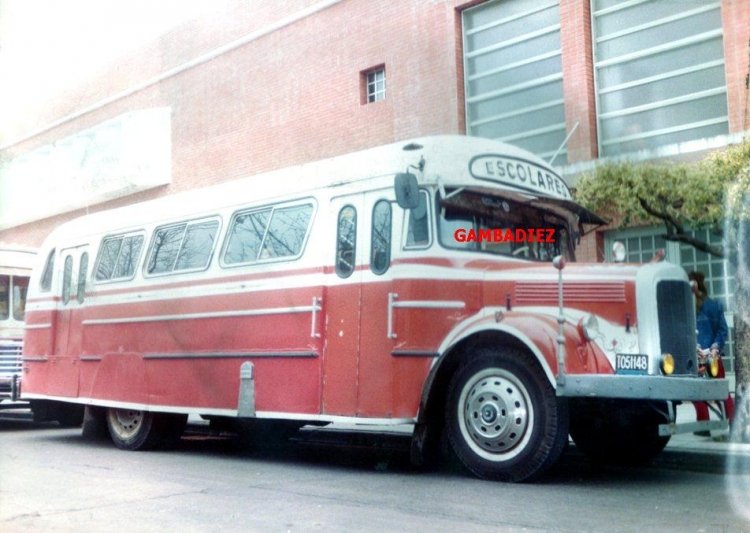 ESCOLARES
T.051148 - VYP 924
Ex Int. 31 de la línea 84 porteña
Foto: Héctor "Soplete"
Colección: Charly Souto 
Palabras clave: ESCOLARES