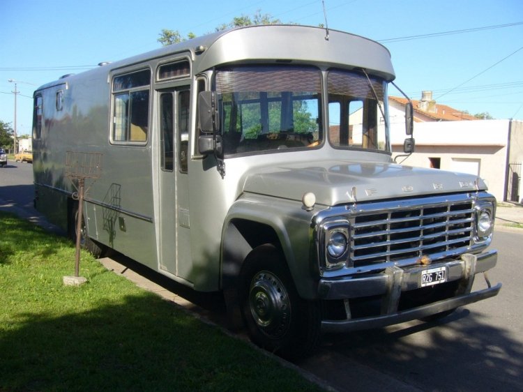 MOTORHOME
E.122085 - RZG 751
Foto: www.mercadolibre.com.ar
Palabras clave: MOTORHOME