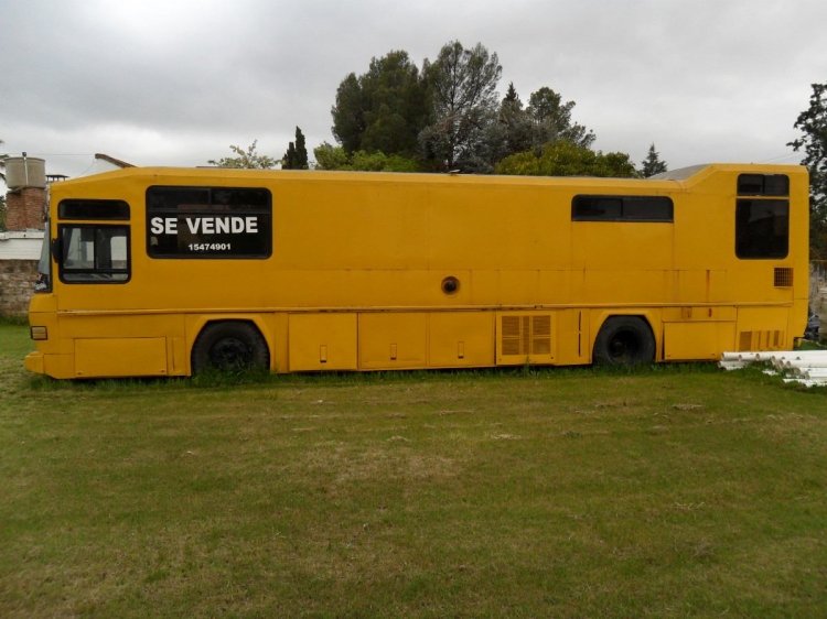 MOTORHOME
Este coche fue recarrozado y seguramente perteneció a Empresa Argentina
Fotografía extraída : www.mercadolibre.com.ar
Palabras clave: MOTORHOME