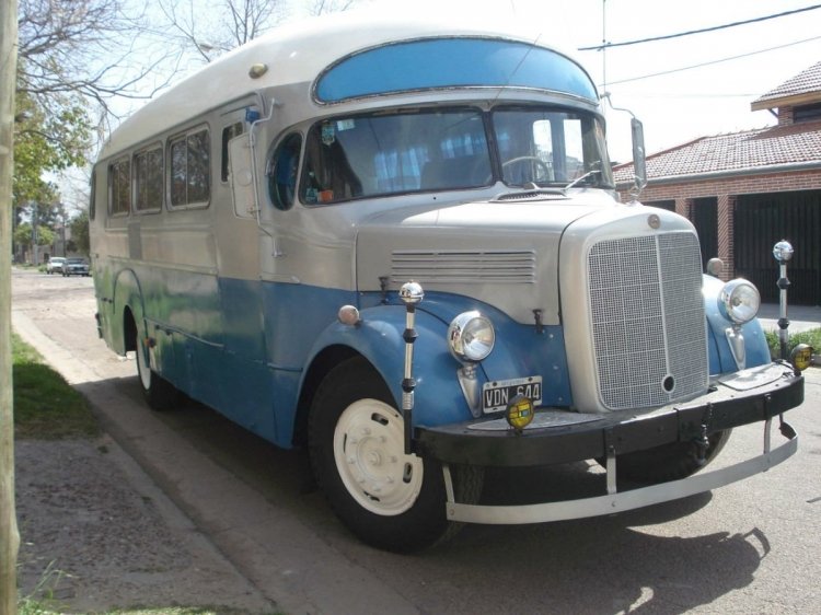 MOTORHOME
C.299365 - VDN 644
http://galeria.bus-america.com/displayimage.php?pos=-18380
Foto extraída de www.mercadolibre.com.ar
Palabras clave: MOTORHOME