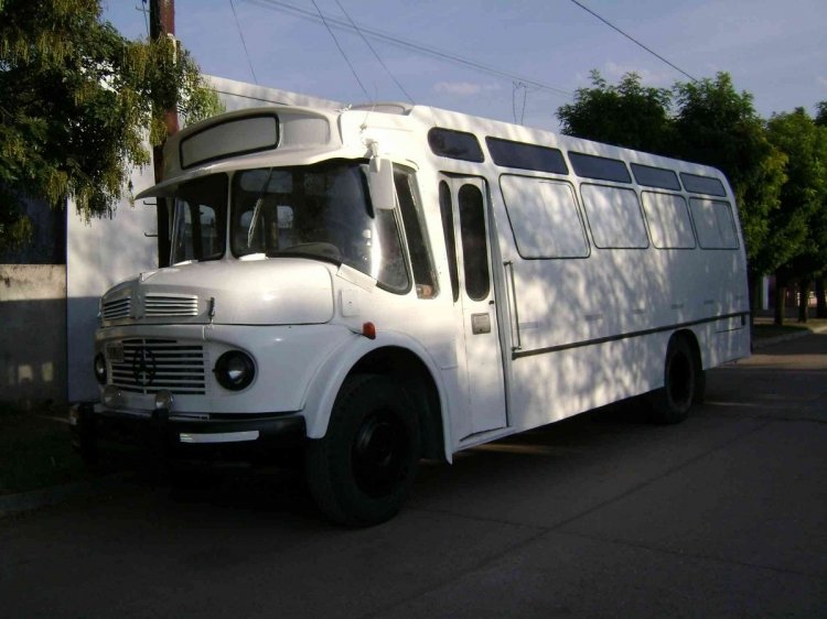 PARTICULAR
B.1480144 - WTK 780
Foto extraída de www.mercadolibre.com.ar
Palabras clave: PARTICULAR