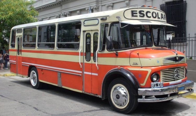 ESCOLAR EX TARSA
C.1329561 - RFG 934
Foto extraída de: www.mercadolibre.com.ar 
Palabras clave: ESCOLAR EX TARSA