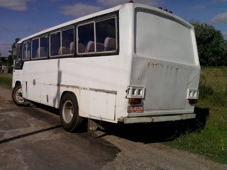 PARTICULAR
DAL 138
http://galeria.bus-america.com/displayimage.php?pos=-17867
Foto extraída de : www.mercadolibre.com.uy
Palabras clave: PARTICULAR