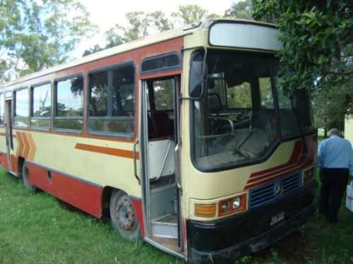 PARTICULAR
C.1574559 - TAH 227
http://galeria.bus-america.com/displayimage.php?pos=-17879
Foto extraída de: www.mercadolibre.com.ar
Palabras clave: PARTICULAR