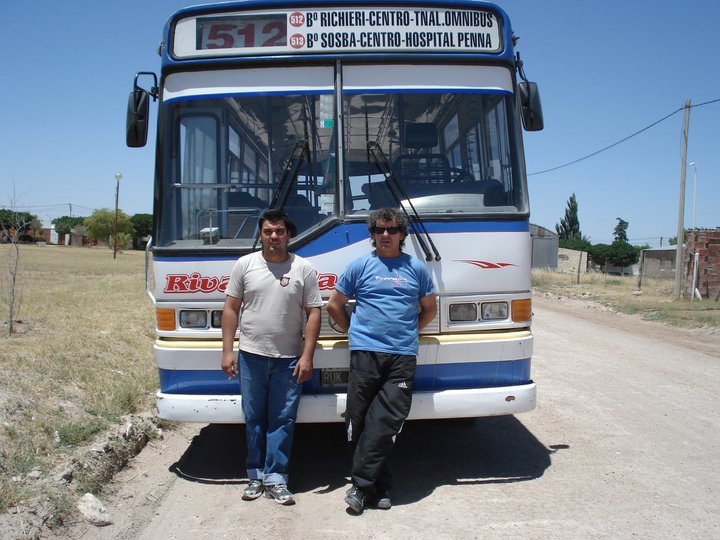 Interno 13 Cia. Rivadavia
C.1639608 - RUK054

http://galeria.bus-america.com/displayimage.php?pos=-14080
http://galeria.bus-america.com/displayimage.php?pos=-20498

Foto de Miriam Miranda.
Palabras clave: Rivadavia Interno13