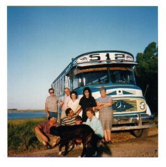 Anteúltimo Interno 3 de la Rivadavia.
http://galeria.bus-america.com/displayimage.php?pos=-13291
http://galeria.bus-america.com/displayimage.php?pos=-13293
http://galeria.bus-america.com/displayimage.php?pos=-18116

Foto de Dido Olegario Islas. Propietario por años del interno 3.
Palabras clave: Rivadavia BahiaBlanca Interno3