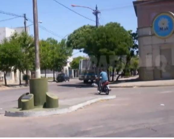 Interno 14 Cia. Rivadavia
C.1681208 - WOR 681

Valiosa foto desde atrás del último interno 14 de la empresa.

http://galeria.bus-america.com/displayimage.php?pos=-13287
http://galeria.bus-america.com/displayimage.php?pos=-20497

Foto de Facu Santa Rossa.
Palabras clave: Rivadavia Interno14 513