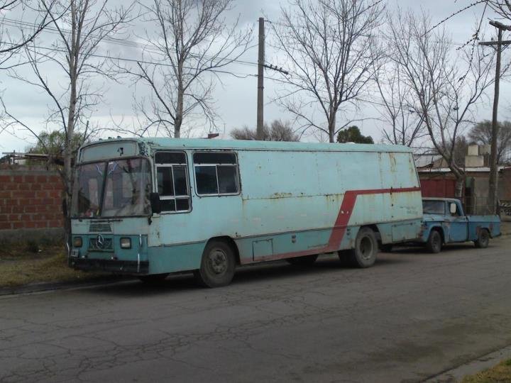 Ex Interno 19 de Rastreador Fournier
B.1857054 - WCB 604

Este coche fue el Ex Interno 19 de Rastreador Fournier. 

http://galeria.bus-america.com/displayimage.php?pos=-17317
http://galeria.bus-america.com/displayimage.php?pos=-20878

Foto de Luciano Gartner.
Palabras clave: RastreadorFournier Interno19 514