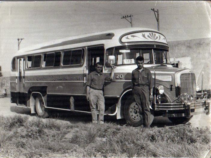 Ex Inerno 20 de la Rivadavia Carrocería Luna
http://galeria.bus-america.com/displayimage.php?pos=-13397

Cedido gentilmente por Victorio Scuppa. Era un Mercédez 911 Carrozado Luna
Palabras clave: Rivadavia Interno20 512