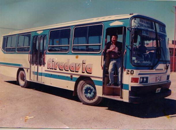 Interno 20 de la Rivadavia
B.2576378 - WCP824

http://galeria.bus-america.com/displayimage.php?pos=-20542

Foto de Juan Leiva, chofer turno tarde del interno 20.
Palabras clave: Interno20 Rivadavia