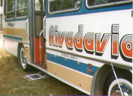 Interno 18 Cia. de Ómnibus Rivadavia
B2576379 / TPA110

Adornado por todos lados.

Foto de Familia Glaria.

http://galeria.bus-america.com/displayimage.php?pos=-22112
http://galeria.bus-america.com/displayimage.php?pos=-22113
http://galeria.bus-america.com/displayimage.php?pos=-22115
http://galeria.bus-america.com/displayimage.php?pos=-22116
Palabras clave: Rivadavia Interno18 Linea512