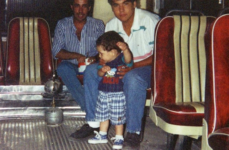 Interno 21 Cia. Rivadavia El Diseño
C.1286655 - WOX592
Otra vez junto a mi viejo y el "Morta".

http://galeria.bus-america.com/displayimage.php?pos=-5090
http://galeria.bus-america.com/displayimage.php?pos=-12339
http://galeria.bus-america.com/displayimage.php?pos=-12418
http://galeria.bus-america.com/displayimage.php?pos=-12587
http://galeria.bus-america.com/displayimage.php?pos=-12588
http://galeria.bus-america.com/displayimage.php?pos=-12987
http://galeria.bus-america.com/displayimage.php?pos=-12988
http://galeria.bus-america.com/displayimage.php?pos=-12989
http://galeria.bus-america.com/displayimage.php?pos=-12990
http://galeria.bus-america.com/displayimage.php?pos=-13428
http://galeria.bus-america.com/displayimage.php?pos=-13429
http://galeria.bus-america.com/displayimage.php?pos=-16662
http://galeria.bus-america.com/displayimage.php?pos=-16663
http://galeria.bus-america.com/displayimage.php?pos=-16664
http://galeria.bus-america.com/displayimage.php?pos=-16665
http://galeria.bus-america.com/displayimage.php?pos=-16666
http://galeria.bus-america.com/displayimage.php?pos=-16667
http://galeria.bus-america.com/displayimage.php?pos=-16668
http://galeria.bus-america.com/displayimage.php?pos=-16670
http://galeria.bus-america.com/displayimage.php?pos=-16915
(Vista interior de la unidad)
Palabras clave: Rivadavia Interno21 BahiaBlanca