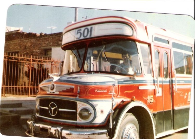 Interno 15 Cia. La Unión
Este lindo Alcorta de La Unión fue el antepenúltimo 15 de la empresa. Luego vendría un LO 1114 El Detalle, y por último un OH Nueva Dimensión.

Foto de Aníbal Bendini.
Palabras clave: LaUnión Interno15 Linea501