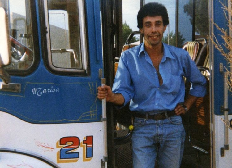 21 El Diseño -  (Mi viejo en la puerta izquierda del coche)
C.1286655 - WOX592
Mi viejo en la puerta izquierda del coche

http://galeria.bus-america.com/displayimage.php?pos=-5090
http://galeria.bus-america.com/displayimage.php?pos=-12339
http://galeria.bus-america.com/displayimage.php?pos=-12418
http://galeria.bus-america.com/displayimage.php?pos=-12587
http://galeria.bus-america.com/displayimage.php?pos=-12588
http://galeria.bus-america.com/displayimage.php?pos=-12987
http://galeria.bus-america.com/displayimage.php?pos=-12988
http://galeria.bus-america.com/displayimage.php?pos=-12990
http://galeria.bus-america.com/displayimage.php?pos=-13428
http://galeria.bus-america.com/displayimage.php?pos=-13429
http://galeria.bus-america.com/displayimage.php?pos=-16662
http://galeria.bus-america.com/displayimage.php?pos=-16663
http://galeria.bus-america.com/displayimage.php?pos=-16664
http://galeria.bus-america.com/displayimage.php?pos=-16665
http://galeria.bus-america.com/displayimage.php?pos=-16666
http://galeria.bus-america.com/displayimage.php?pos=-16667
http://galeria.bus-america.com/displayimage.php?pos=-16668
http://galeria.bus-america.com/displayimage.php?pos=-16669
http://galeria.bus-america.com/displayimage.php?pos=-16670
http://galeria.bus-america.com/displayimage.php?pos=-16915 
Palabras clave: Interno21 Rivadavia 1114