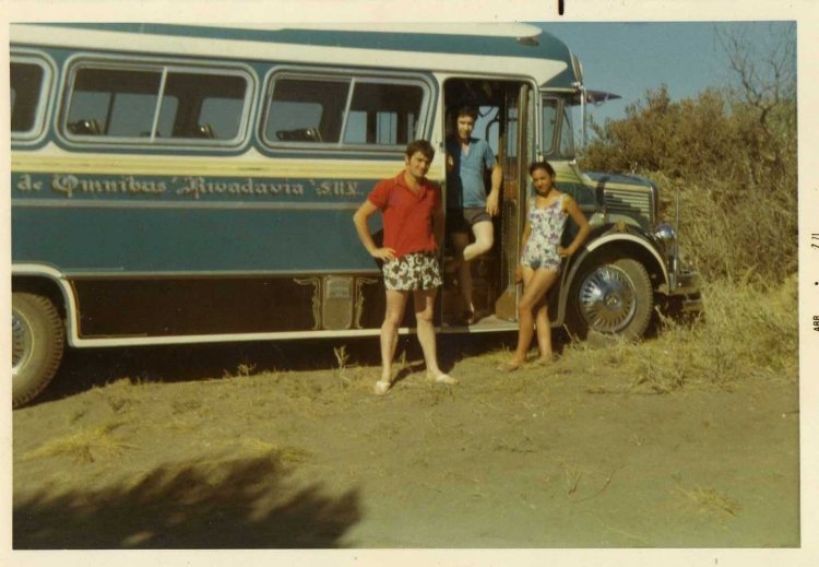 Interno 21 Cia. Rivadavia
B.311899 - WVK313
http://galeria.bus-america.com/displayimage.php?pos=-16910
http://galeria.bus-america.com/displayimage.php?pos=-16913
http://galeria.bus-america.com/displayimage.php?pos=-16916
Otra foto del 1er Interno 21.
Foto de Familia Polattini.
Palabras clave: Rivadavia Interno21 513