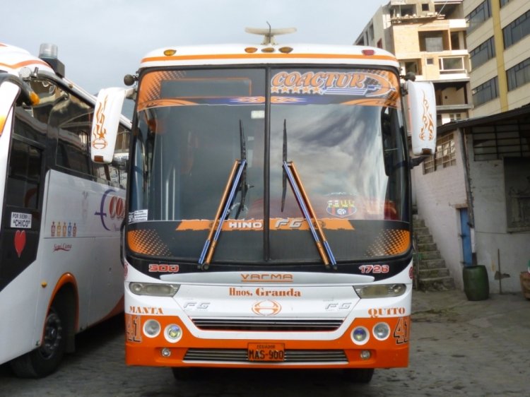 c_varma_hino_fg_coactur_41_frente
MAS900
http://galeria.bus-america.com/displayimage.php?pos=-13025
Foto tomada en el centro norte de quito
Palabras clave: c_varma_hino_fg_coactur_41_frente