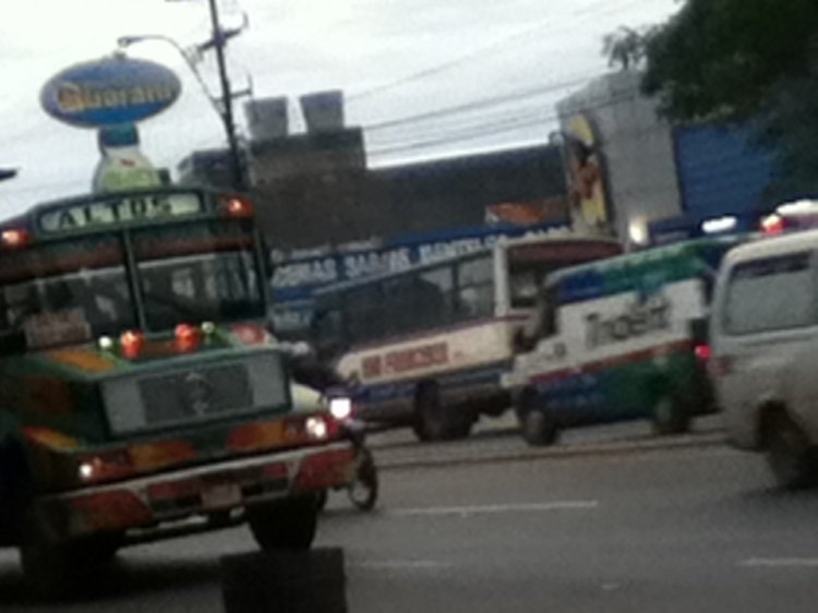 CORDILLERA DE LOS ALTOS
http://galeria.bus-america.com/displayimage.php?pos=-19878
http://galeria.bus-america.com/displayimage.php?pos=-19879
http://galeria.bus-america.com/displayimage.php?pos=-19880
http://galeria.bus-america.com/displayimage.php?pos=-19881
[Datos de adelante para atrás]
Palabras clave: cordillera de los altos