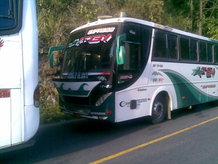 CAIO Giro 3400 (en Ecuador) - F.B.I.
