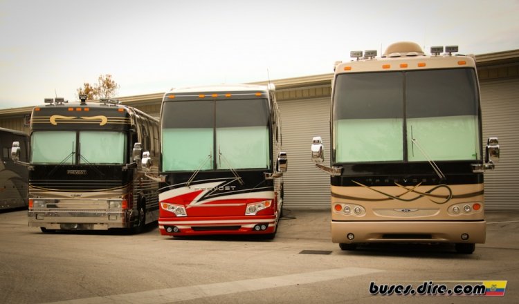 Prevost Luxury Coaches (en U.S.A.)
http://galeria.bus-america.com/displayimage.php?pos=-17041
http://galeria.bus-america.com/displayimage.php?pos=-17032
Prevost RVs, diferentes modelos y años 
Palabras clave: Prevost luxury coaches motor homes coaches RV