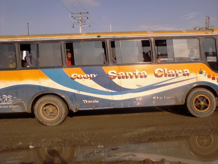 Coop Santa Clara
Carrocería desconocida en Chasis Nissan Diesel
