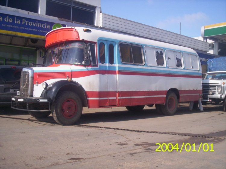 MERCEDES BENZ LO911 
J.042295 - UHA003
http://galeria.bus-america.com/displayimage.php?pos=-15216
http://galeria.bus-america.com/displayimage.php?pos=-15215
