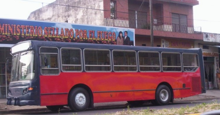 MERCEDES BENZ OH 1618L 
Palabras clave: particular