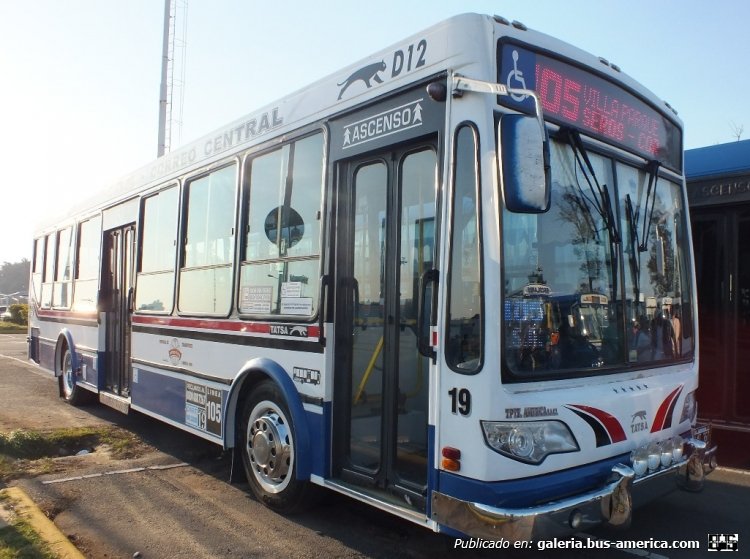 T.A.T.S.A. - Puma D 12 - Transportes América
Línea 105 - Interno 19
