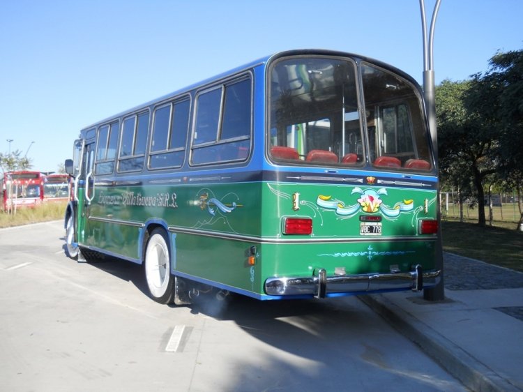 MERCEDES BENZ 1114 EXPRESO VILLA NUEVA
C.1208478 - VBC778

http://galeria.bus-america.com/displayimage.php?pos=-15453
http://galeria.bus-america.com/displayimage.php?pid=33489
http://galeria.bus-america.com/displayimage.php?pid=33733
Palabras clave: urbano