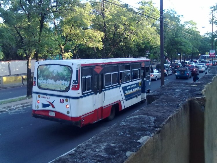 Hino 300 - Ciudad de Limpio S. R. L.
Fotografía: Saiyan
Palabras clave: HINO