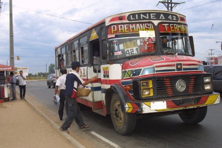Mercedes Benz L 1113 - Cebra - Consul M. R. A. Línea 42(Desaparecida)
APV732
Fuente: comunicacionintegraldigital.com

Palabras clave: MB