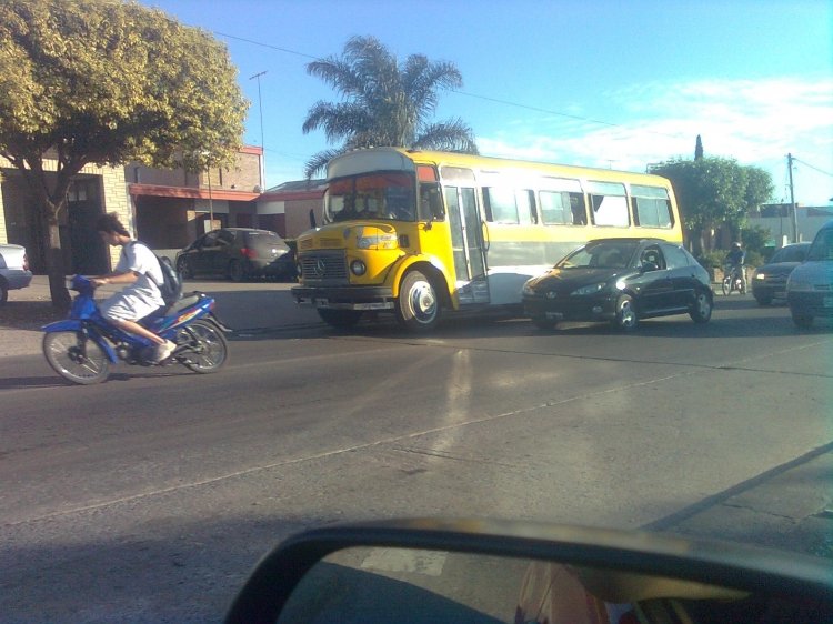 Mercedes-Benz 1114 - El Indio
