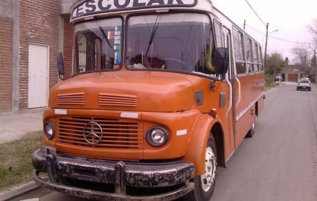 Mercedes-Benz LO 1114 - San Juan - Escolar
B 2133456 - VHB 750
RODY39
COLECTIVO PUBLICADO EN EL SITIO ALAMAULA.COM 

http://galeria.bus-america.com/displayimage.php?pos=-22266
