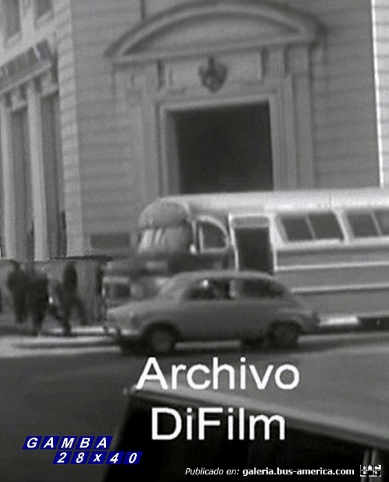 Mercedes-Benz LO 1114 - Costa Brava - Empresa Santa Fé
Línea 18

Imagen editada de un video del Archivo DiFilm
Captura: Gamba 28x40
Palabras clave: Gamba / SF