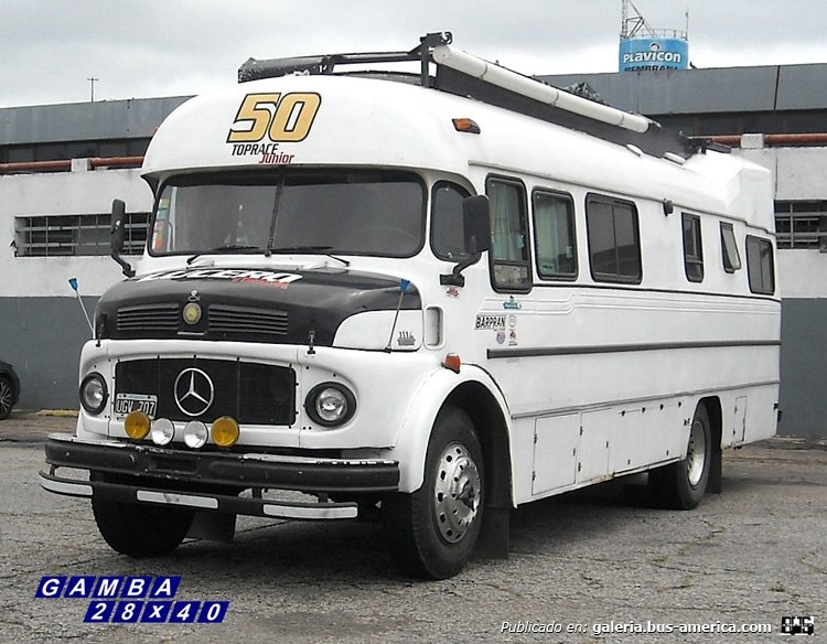 Mercedes-Benz LO 1114 - El Cóndor - Particular
B 903977 - UGV 707
Un Cóndor que no tuvo puerta izquierda, ¿a que línea habrá pertenecido?

Colección: Gamba 28x40
Palabras clave: Gamba / MH