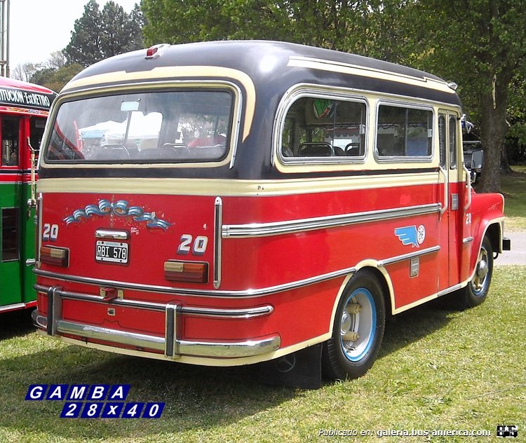International C - ALA , El Indio - Empresa Línea 216
RBI 578 - ex patente B.1461446 - ex patente 180639
[url=https://bus-america.com/galeria/displayimage.php?pid=19541]https://bus-america.com/galeria/displayimage.php?pid=19541[/url]
[url=https://galeria.bus-america.com/displayimage.php?pid=16975]https://galeria.bus-america.com/displayimage.php?pid=16975[/url]
[url=https://galeria.bus-america.com/displayimage.php?pid=19539]https://galeria.bus-america.com/displayimage.php?pid=19539[/url]
[url=https://galeria.bus-america.com/displayimage.php?pid=35146]https://galeria.bus-america.com/displayimage.php?pid=35146[/url]
[url=https://galeria.bus-america.com/displayimage.php?pid=38073]https://galeria.bus-america.com/displayimage.php?pid=38073[/url]
[url=https://bus-america.com/galeria/displayimage.php?pid=64481]https://bus-america.com/galeria/displayimage.php?pid=64481[/url]

Línea 216 (Buenos Aires), interno 20 [Vehículo de exposición]

Colección: Gamba 28x40 
Palabras clave: Gamba / 216