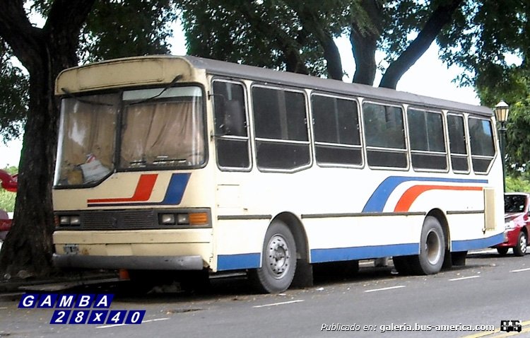 Mercedes-Benz - San Juan - Particular
Colección: Gamba 28x40
Palabras clave: Gamba / OH