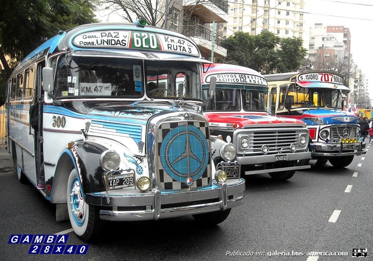 Mercedes-Benz LO 911 - San Juan - Ideal San Justo
B 435020 - XAP 209
Línea 620 - Interno 300
Tres estilos que reinaron por nuestras calles por más de tres décadas

Colección: Gamba 28x40
Palabras clave: Gamba / 620