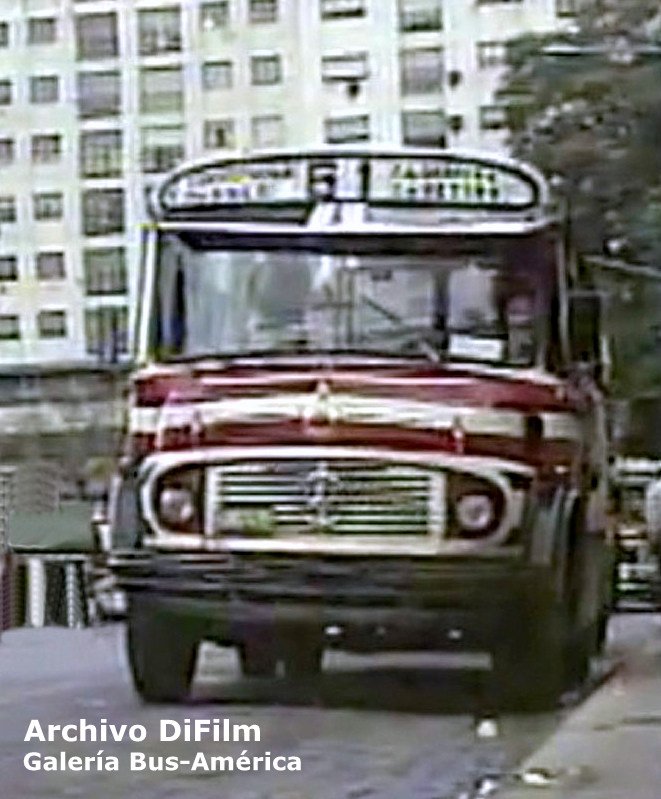 Mercedes-Benz LO 1114 - El Cóndor - T.A. Plaza
Línea 61

Imagen editada de un video del "Archivo DiFilm"
Captura: Gamba 28x40
Palabras clave: Gamba / 61