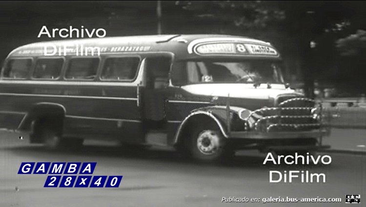 Mercedes-Benz L 312 - El Clavel - Expreso Quilmes
Línea 8 (Luego 98) - Interno 19

Editada de un video de DiFilm
Captura: Gamba 28x40
Palabras clave: Gamba / 98
