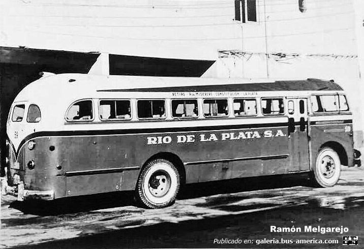 Mercedes-Benz L 312 (Frontalizado) - Cametal - Río de La Plata S.A.
Interno 59

Fotografía. Ramón Melgarejo
Palabras clave: Gamba / Larga