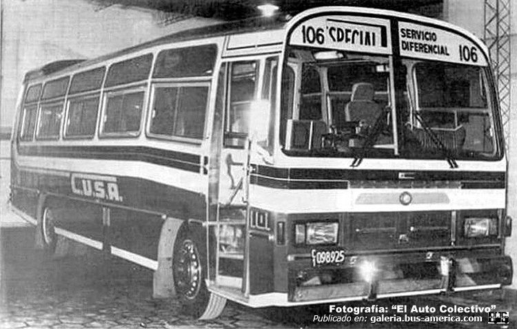 Mercedes-Benz OC 1214 - San Miguel - Colectiveros Unidos S.A.
C 1098925
Línea 106 (Buenos Aires) - Interno 101 - Servicio diferencial

Fotografía: "El Auto Colectivo"
Palabras clave: Gamba / 106
