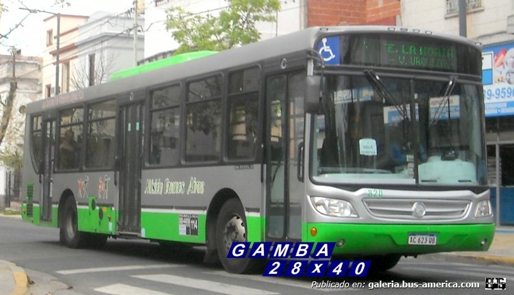 Mercedes-Benz OH 1721 L - SB - Italbus Tropea - La Central de Vicente López (Misión Buenos Aires)
AC 623 QB
Línea 114 (Buenos Aires) - Interno 820
Hay cosas que no cambian fácilmente, el interno no se corresponde con los que se usan en esta línea y la "papeltrónica" que indica el nuevo ramal de la línea, X Villa Olímpica, tampoco, Plaza alive

Fotografía: Gamba 28x40
Palabras clave: Gamba / 141