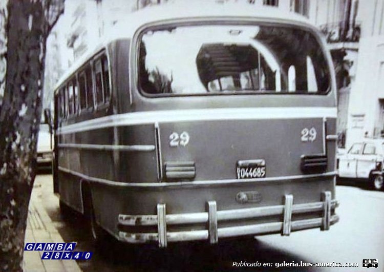 Mercedes-Benz LO 1114 - El Indio - M.O.D.O.
B 1044685
Línea 151 - Interno 29

Fotografía: Autor desconocido
Colección: Antigüedades Giles

http://galeria.bus-america.com/displayimage.php?pid=41749
Palabras clave: Gamba / 151