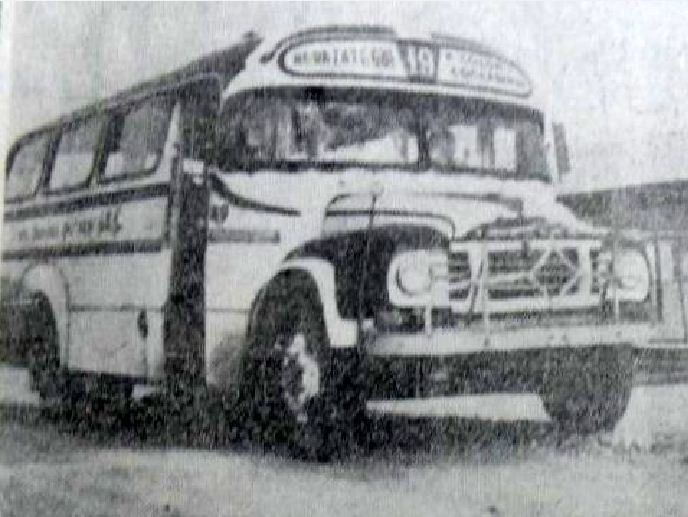 Bedford - Carrocería El Clavel - Micro Omnibus Quilmes
El Blanquito - M.O.Q.S.A.
Colección J Arcuri - A A Deluca
Linea 19 (hoy 159)
Palabras clave: Gamba / Clavel