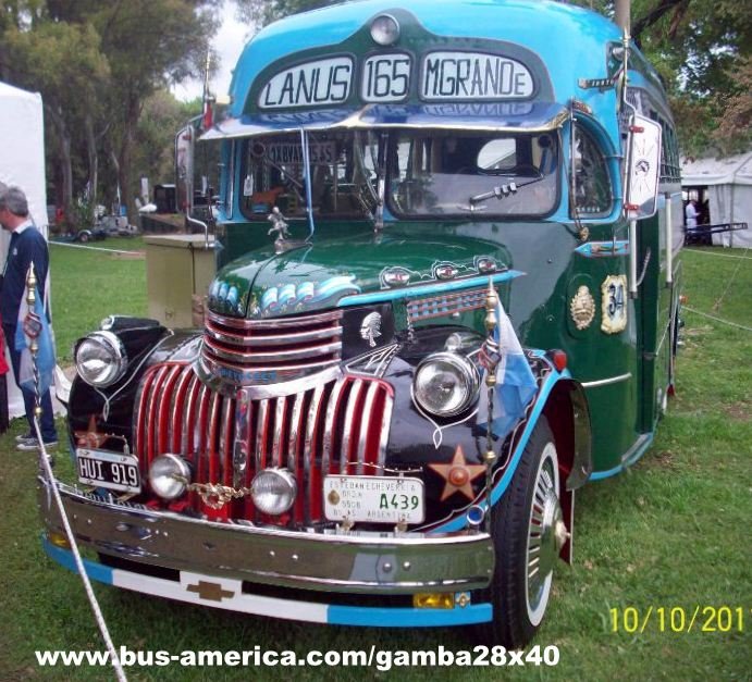 Chevrolet 1946 - Expreso Lomas
Linea 165 - Expreso Lomas
HUI 919
Palabras clave: Gamba / 165